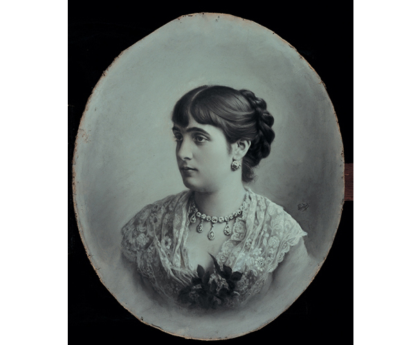 Portrait de jeune femme au châle